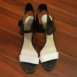 Vince Camuto size 10 Heels